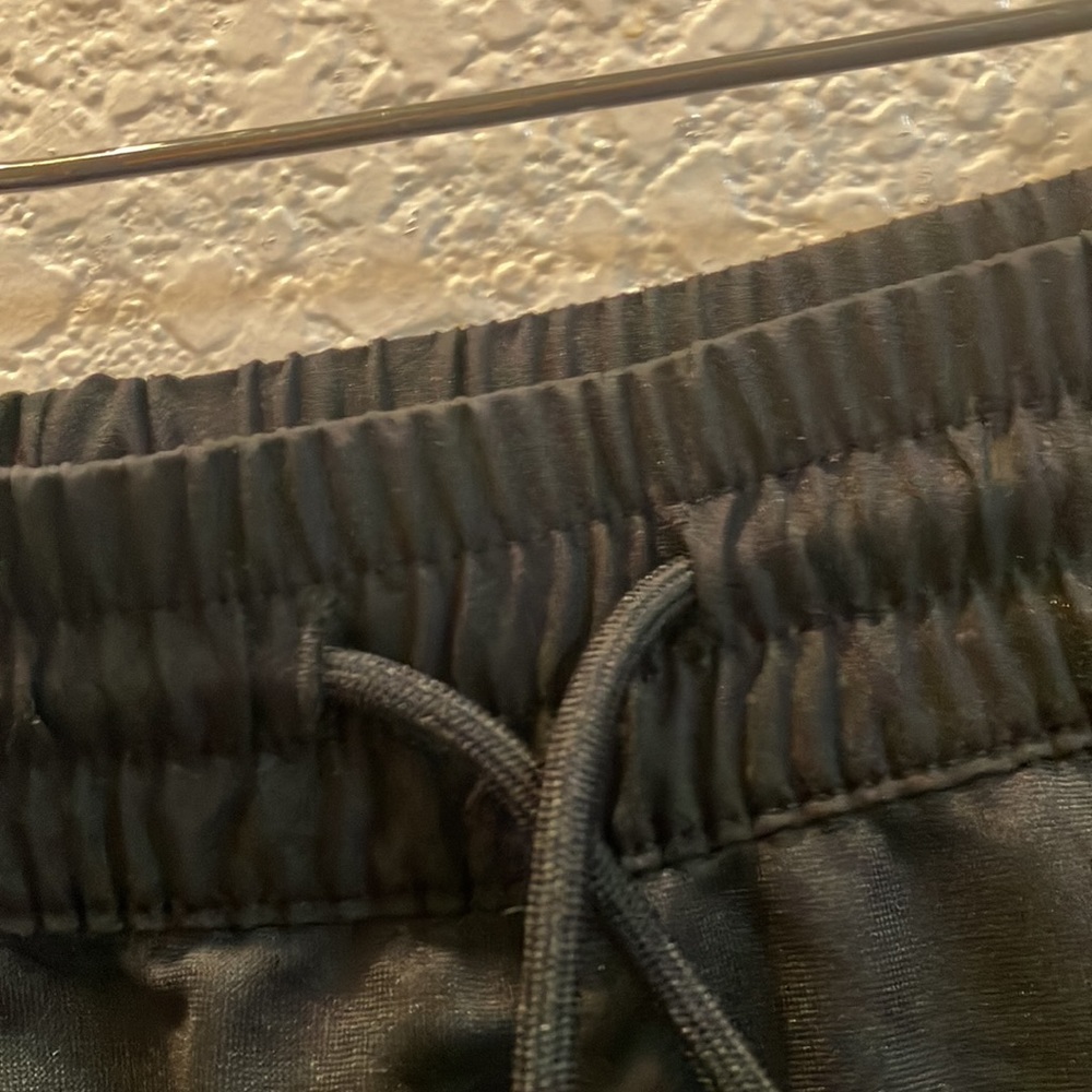 FINAL MARKDOWN Reebok slacks medium nwt - Picture 3 of 7